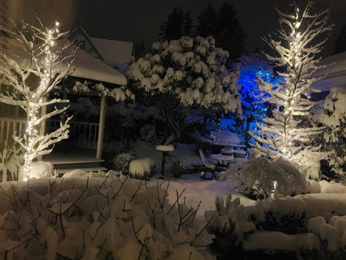 Crystal'S View Bed & Breakfast นอร์ทแวนคูเวอร์ ภายนอก รูปภาพ