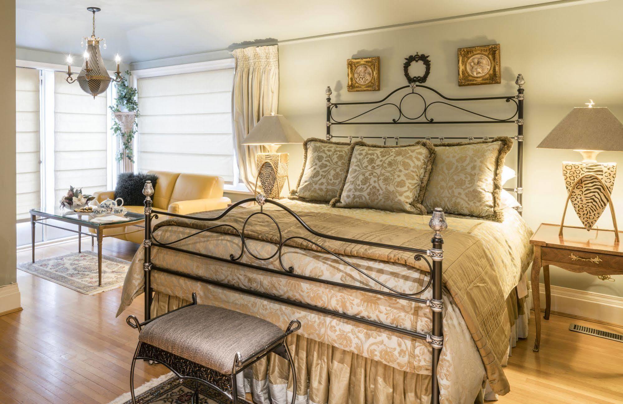 Crystal'S View Bed & Breakfast นอร์ทแวนคูเวอร์ ภายนอก รูปภาพ
