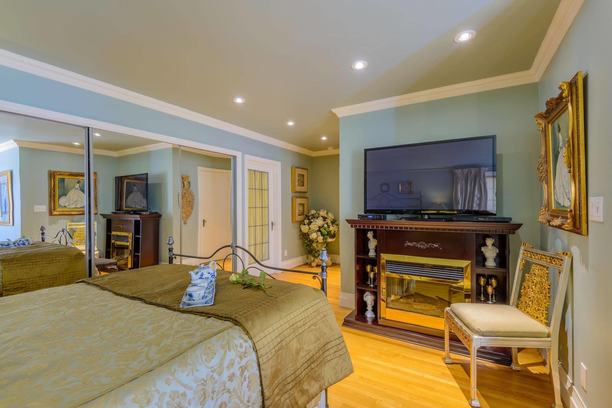 Crystal'S View Bed & Breakfast นอร์ทแวนคูเวอร์ ภายนอก รูปภาพ
